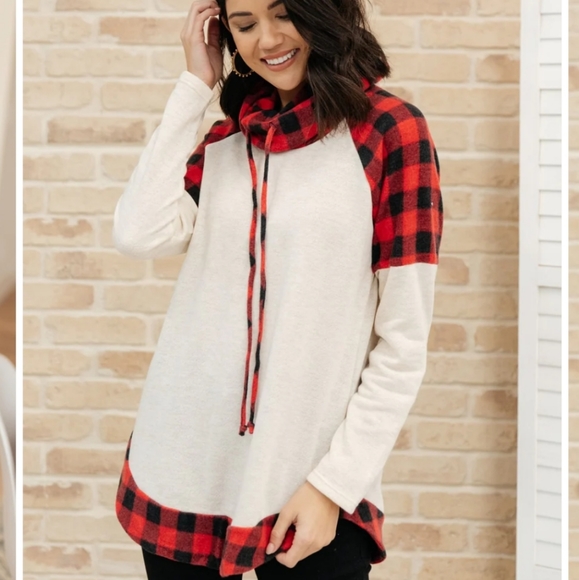 Hailey & Co. Colorblock Cowl Neck Top - Picture 2 of 9